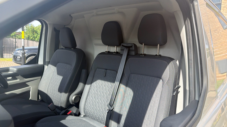 Ford Transit Custom E-320 L1 Rwd 100kW 65kWh H1 Van Limited Auto